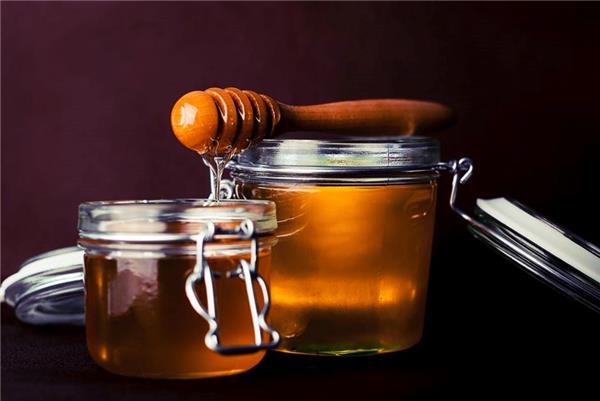 Meltonic - 5 bonnes raisons d'utiliser le miel - miel