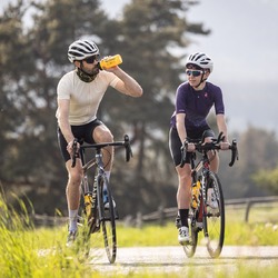 Aujourd'hui c'est la journée mondiale du vélo ! 🚴‍♀️

C'est l'occasion pour toi de ressortir ton vélo pour profiter des beaux jours ! 😉☀️

Partage-nous ta sortie idéale en commentaire 👇⁣

📸 @davidgonthier 
______
#cycling #cyclinglife #bike #vtt #ride #nutritionsportive #BIO #sansgluten #miel #bio #meltonic